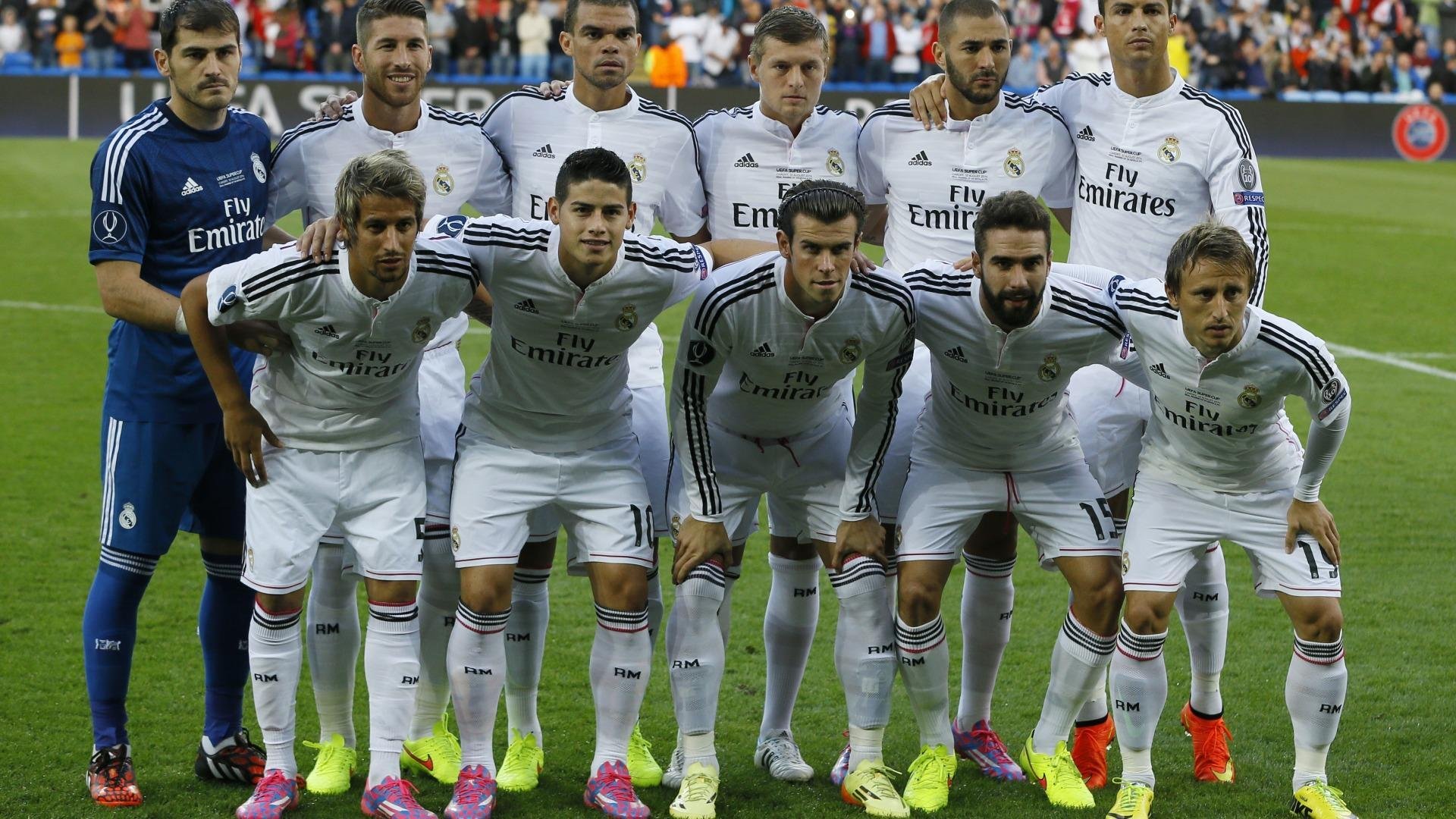 湖人团队协作完美主场连胜，湖人结束连败疯狂庆祝